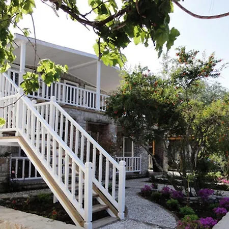 Konukevi Losta Sahil Evi - Adults Only +12 Selimiye (Aegean)