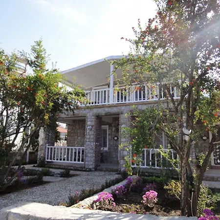 Losta Sahil Evi - Adults Only +12 *