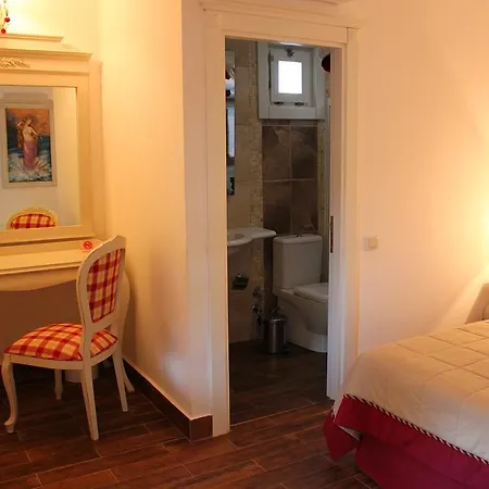 Losta Sahil Evi - Adults Only +12